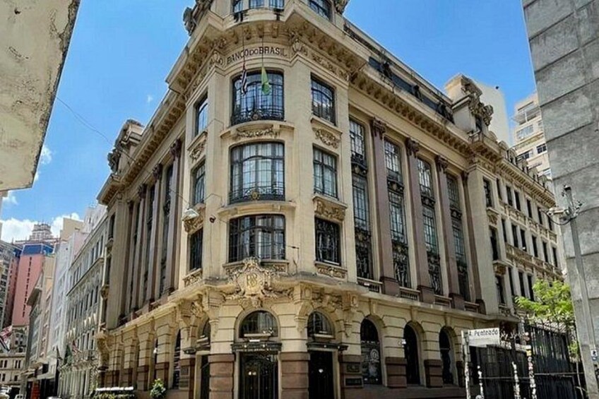 São Paulo Highlights Walking Tour with a Guide 2