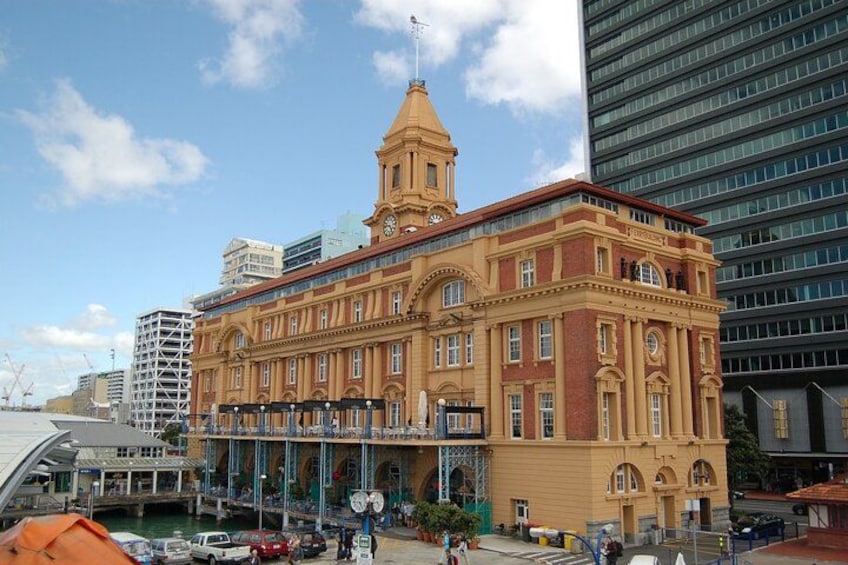 Auckland Essentials Half Day Tour - Devonport & Mt Eden and more 4