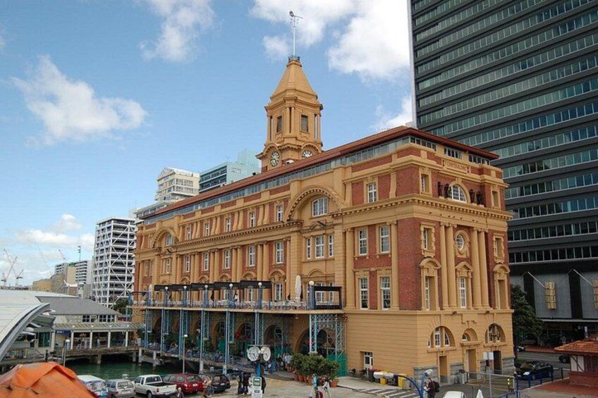 Auckland Essentials Half Day Tour - Devonport & Mt Eden and more 5