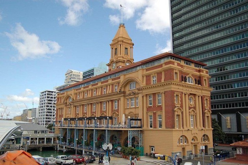 Auckland Essentials Half Day Tour - Devonport & Mt Eden and more 4