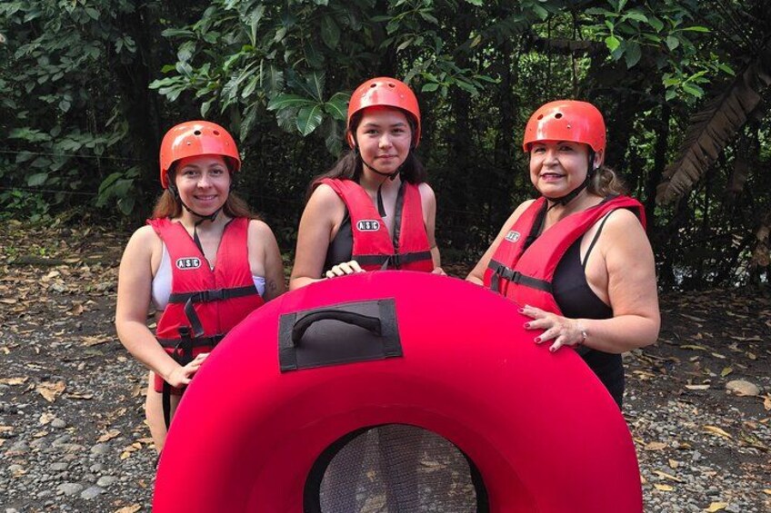 Tubing in Rio Celeste 2