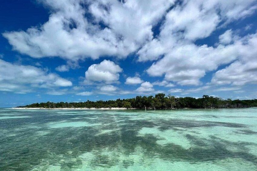 Florida Keys Private Luxury Yacht Charter with Overnight Stay 2
