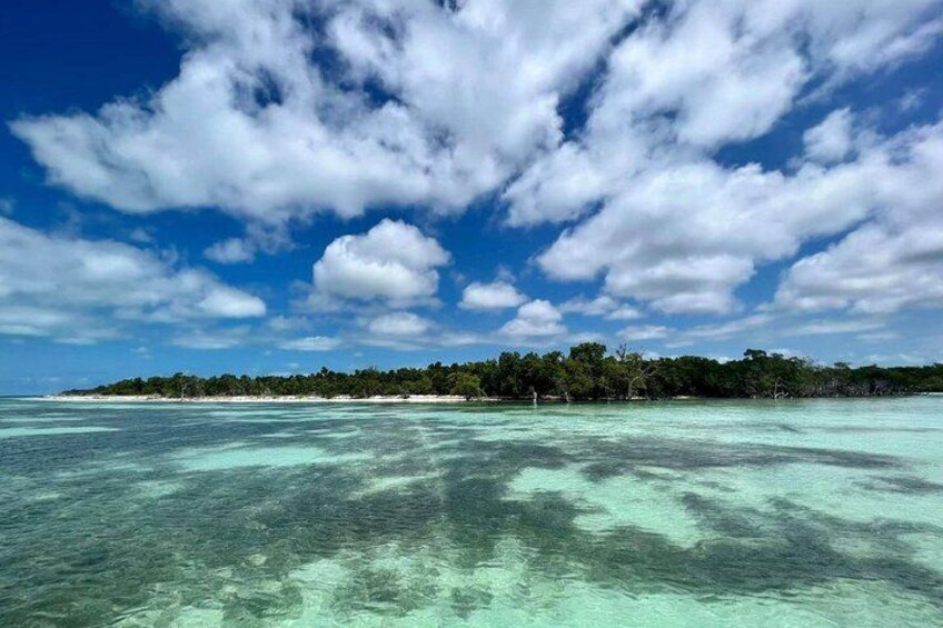 Florida Keys Private Luxury Yacht Charter with Overnight Stay 2