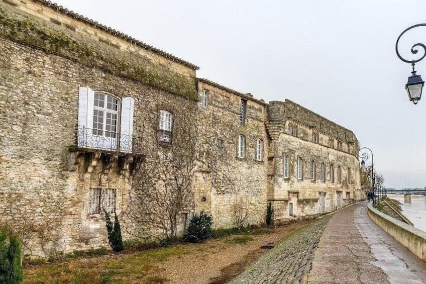 Arles Vincent Van Gogh Self Guided Walking Tour with an APP 3