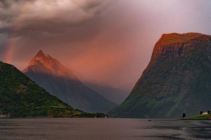 Hjørundfjord Fjord Tour Roundtrip from Ålesund 3