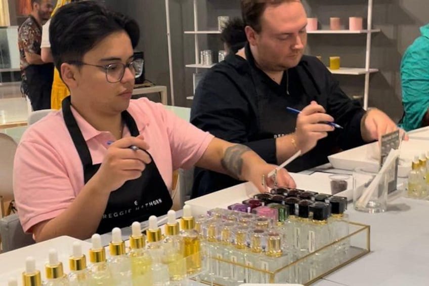 Chicago Perfume Making Classes on Magnificent Mile 2