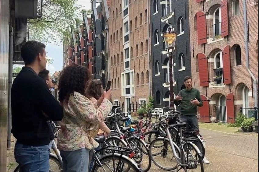 Explore Amsterdam by Bike in the Company of a French Local Guide 1