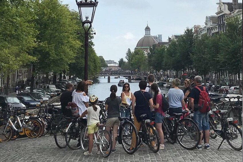 Explore Amsterdam by Bike in the Company of a French Local Guide 2
