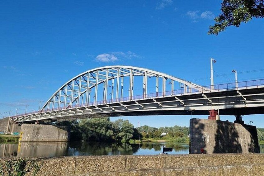 Battle Of Arnhem Self Guided Route 4km - 1,5 hours walk 4