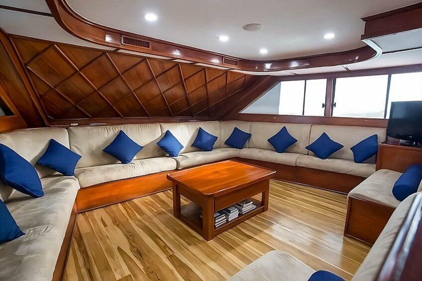 Passengers Lounge 3