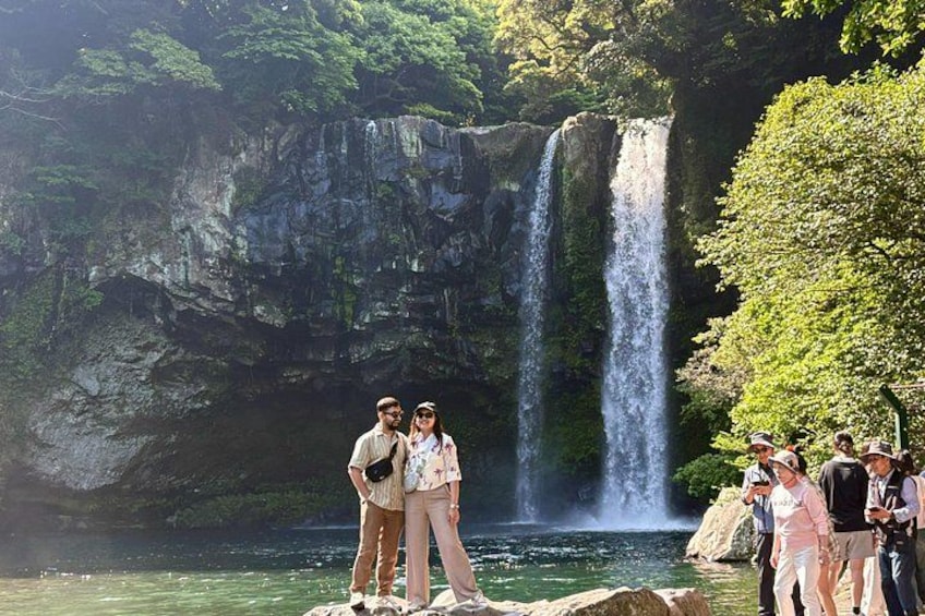 Cheonjiyeon Falls2 2