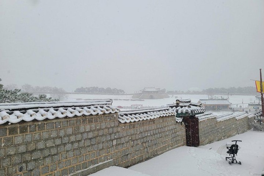 Timeless Fusion: Korean Folk Village, Fortress, Starfield Library 3