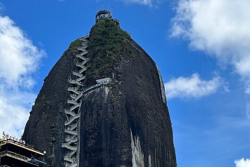 Full Day Tour to Guatape with Pickup Breakfast and Lunch
