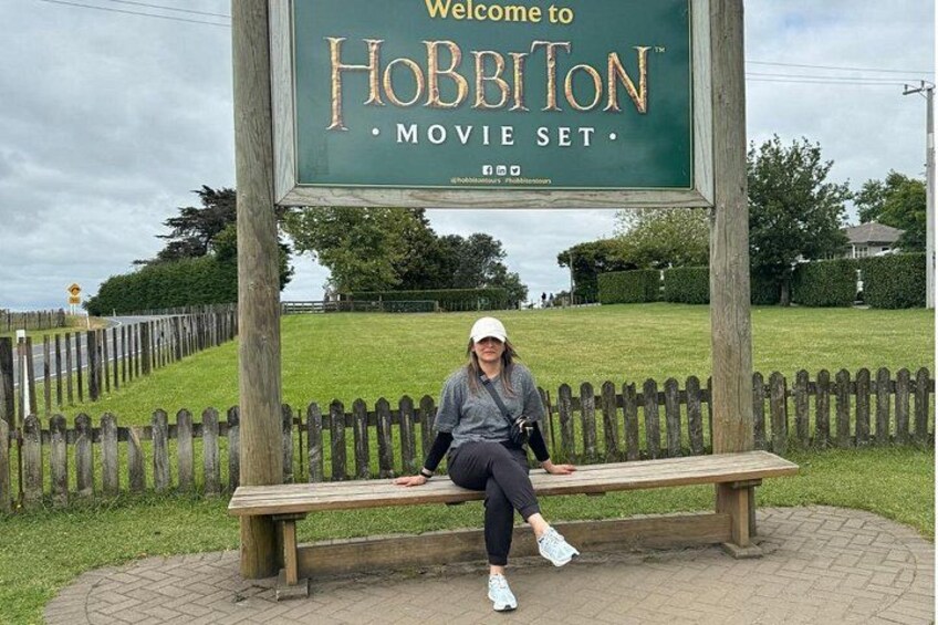 Private Tour: Hobbiton Movie Set, Rotorua Mud Pool & Treewalk 2