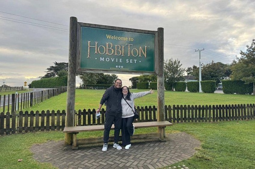 Private Tour: Hobbiton Movie Set, Rotorua Mud Pool & Treewalk 4