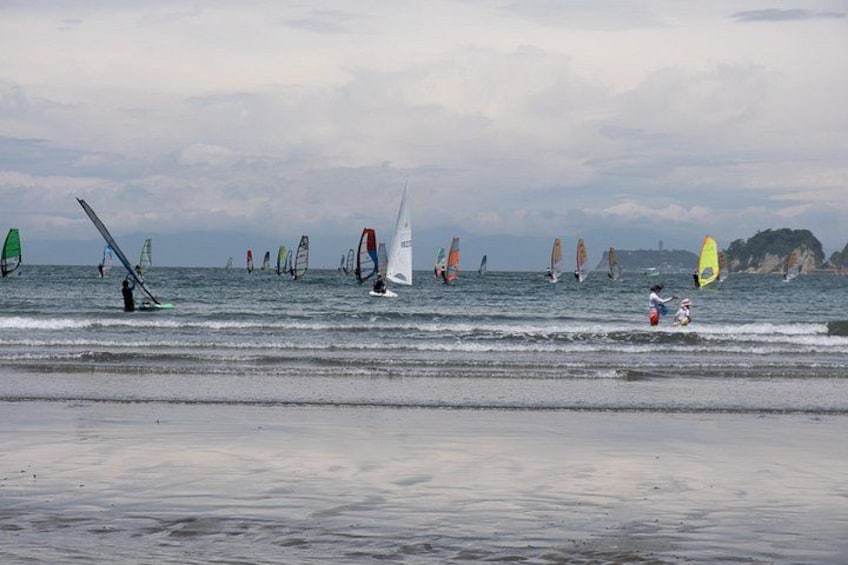 You will ride to the beach, quite far away by foot from the station, and hopefully enjoy the dynamic sceneries of windsurfing and of course of the Mount Fuji across the Sagami bay! 3