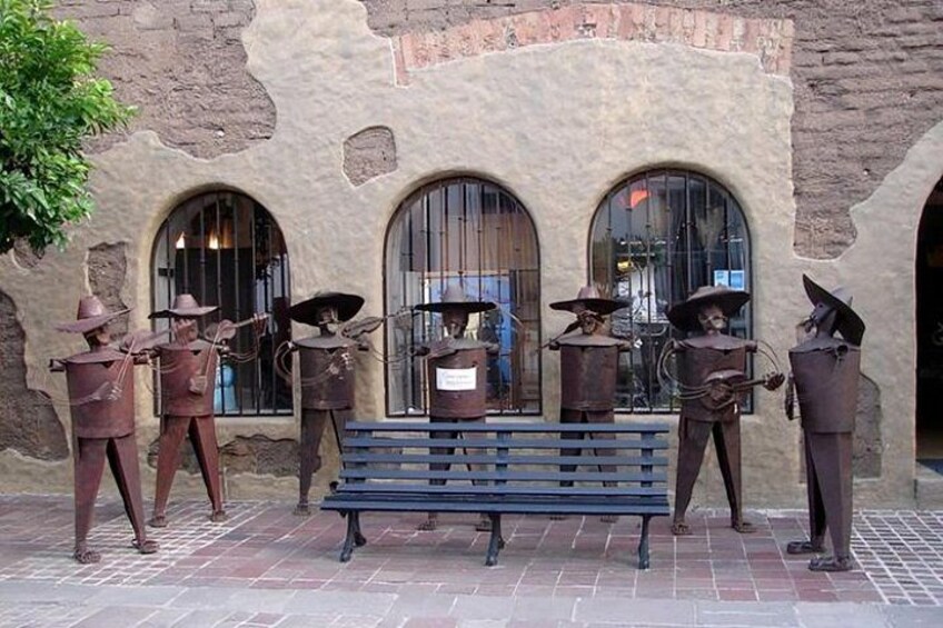 Guadalajara Must-See Attractions Walking Tour with a Guide 3
