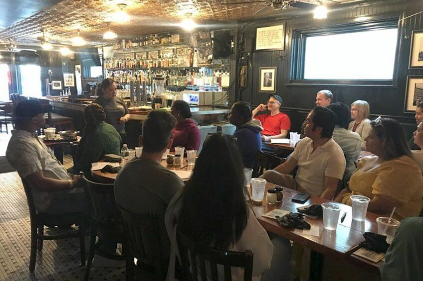 Deep Dish Cooking Class at Pizzeria Uno in Chicago 4