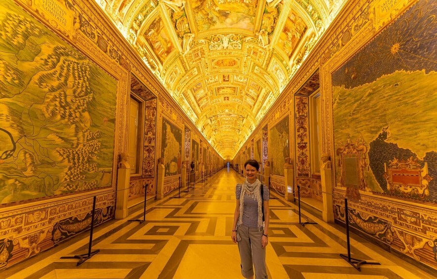 Vatican Museums & Sistine Chapel Guided Tour + St. Peter with Skip the Line 4