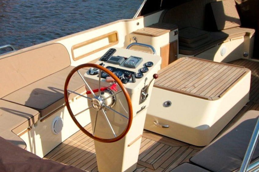 Teak deck and seats 2