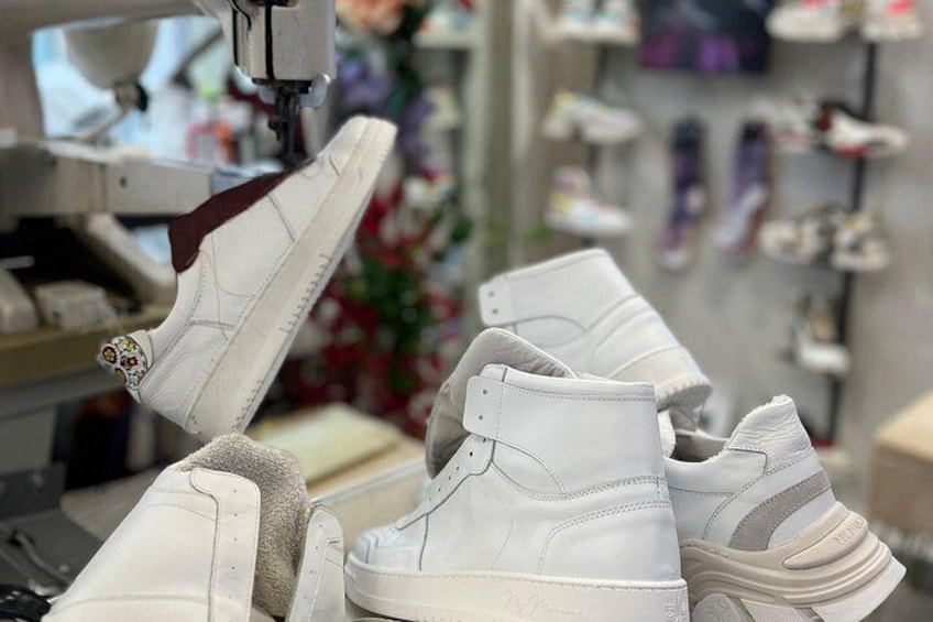 Create the sneaker of your dreams in Forte Dei Marmi 5