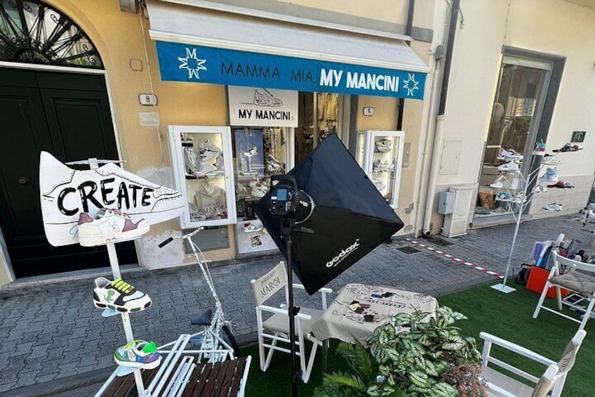 Create the sneaker of your dreams in Forte Dei Marmi 3