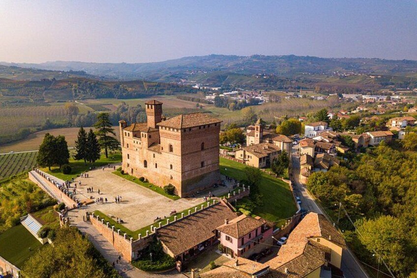 From Milan: Barolo Private Wine Tour with a Private Driver 4