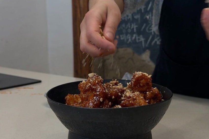 Learn Authentic Kimbap & Korean Fried Chicken in a Hanok 2