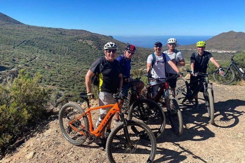 eMTB ride at Chinyero Natural Reserve_premium bikes_max 6 riders 4