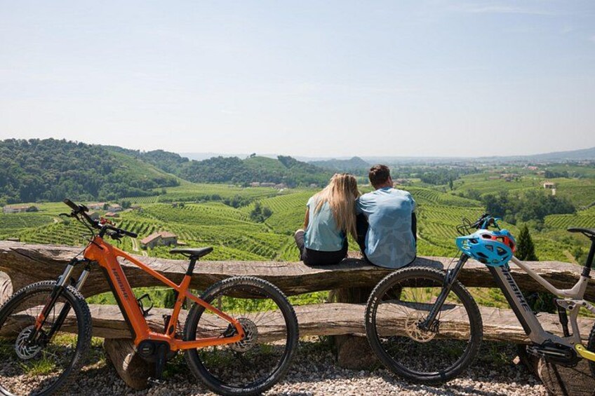 Valdobbiadene e-bike tour amongst vineyards UNESCO Prosecco Hills 1