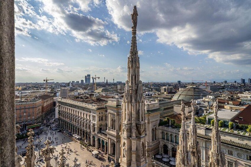 Milan: Private Duomo Rooftop Terraces and Last Supper Tour 5
