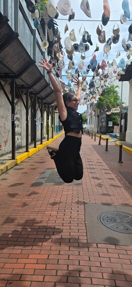 Picture 26 for Activity Panama Canal Tour: Modern City, Old Town & Causeway Amador 3