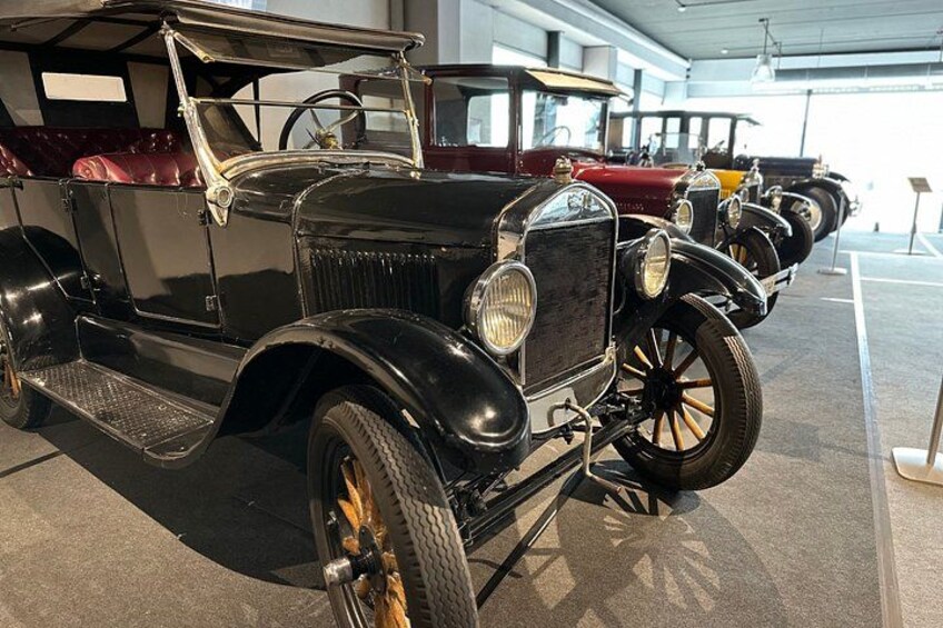 Visit the Motor Museum in a TESLA 5
