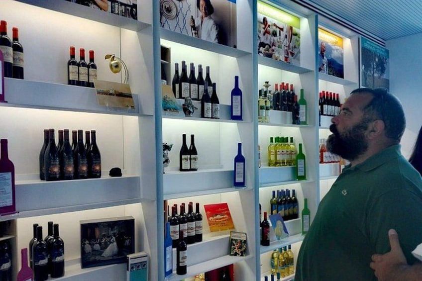 Wine showcase 3
