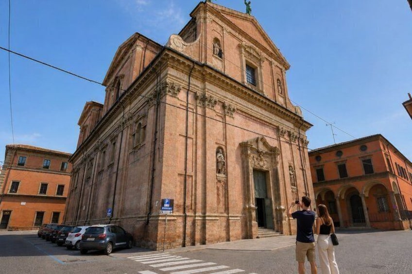 Bologna Scavenger Hunt & Highlights Self-Guided Walking Tour 2