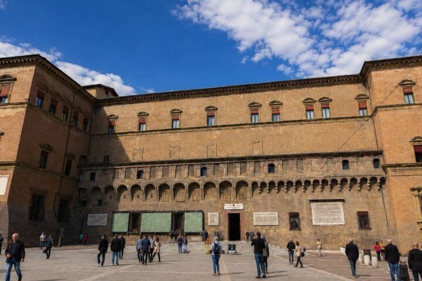 Bologna Scavenger Hunt & Highlights Self-Guided Walking Tour 5