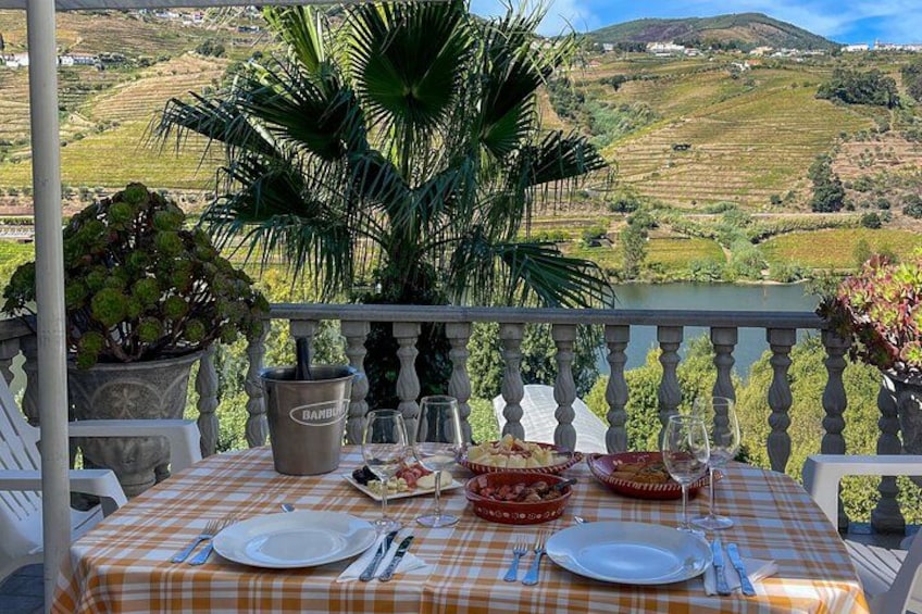 Best of the Douro in a Day: Boat, Wine and Family Lunch 2