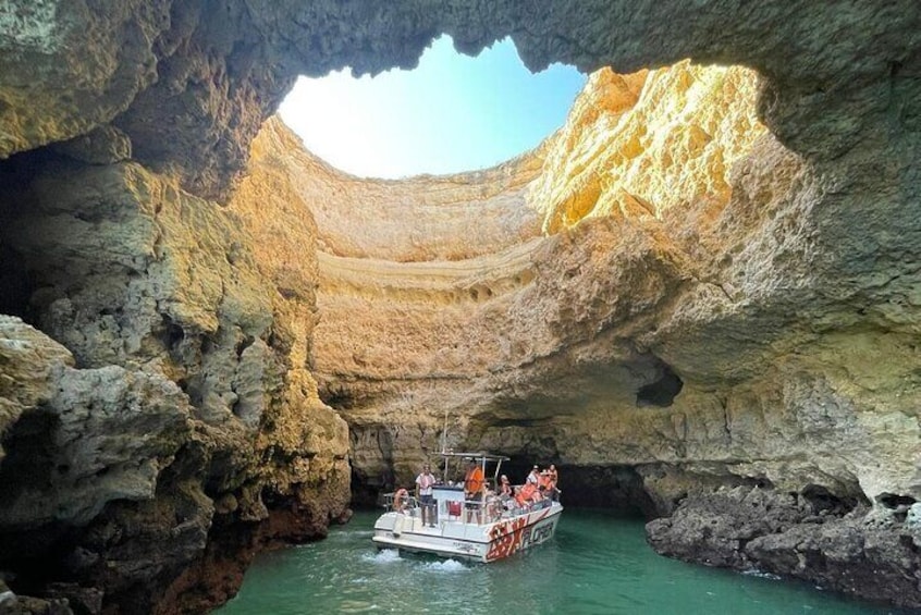 Dolphin Watching and Caves Cruise 1