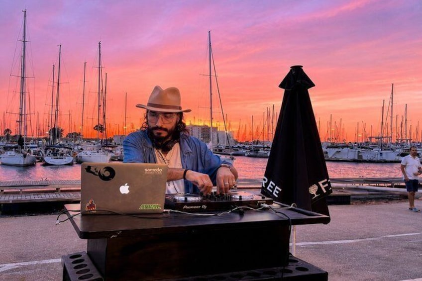 Valencia: Total Solar Eclipse E-Bike Experience & Drink 5