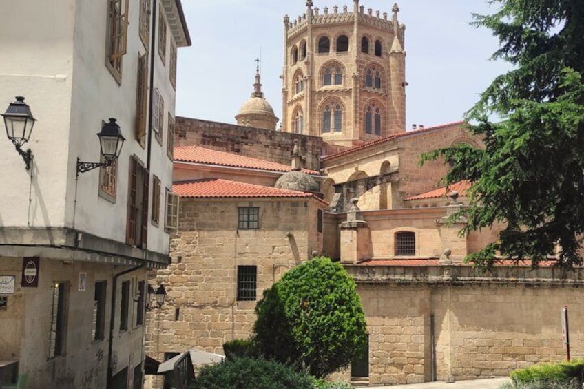 Ribeira Sacra Tour; Canyons, Sil River and Ourense 2