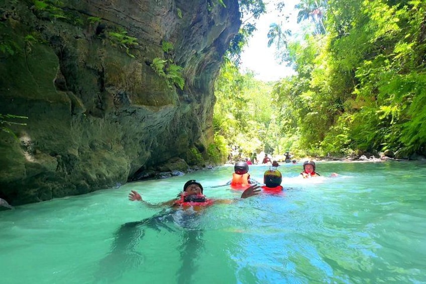 Cebu: Kawasan Canyoneering & Moalboal Island Hopping 1