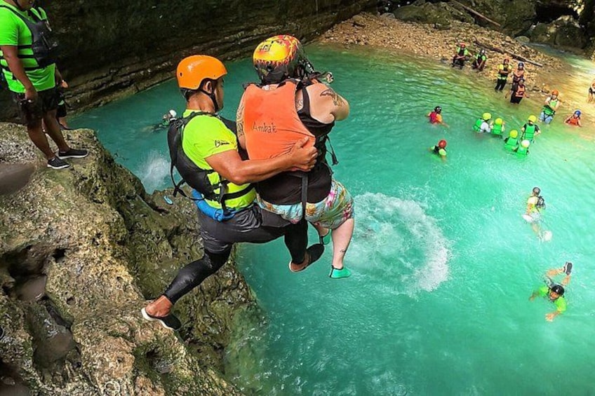 Cebu: Kawasan Canyoneering & Moalboal Island Hopping 2