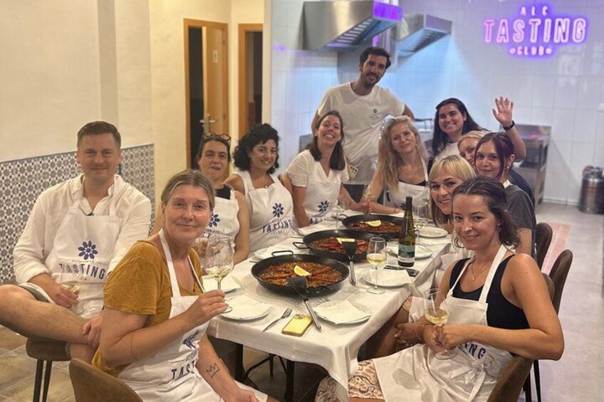 Alicante Paella Cooking Class, Tapas, Drinks & Central Market 3