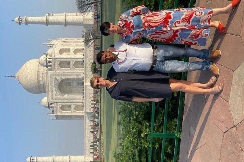 Taj Mahal Sunrise Tour with Agra overnight from Delhi - By Car 2