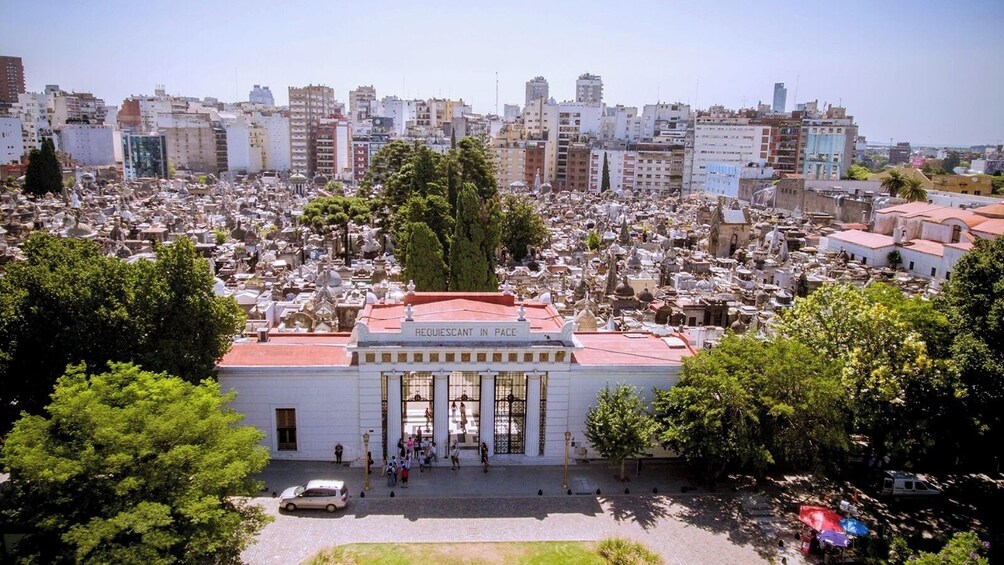 Fullday City Tour with Recoleta cemetary & Tigre Delta