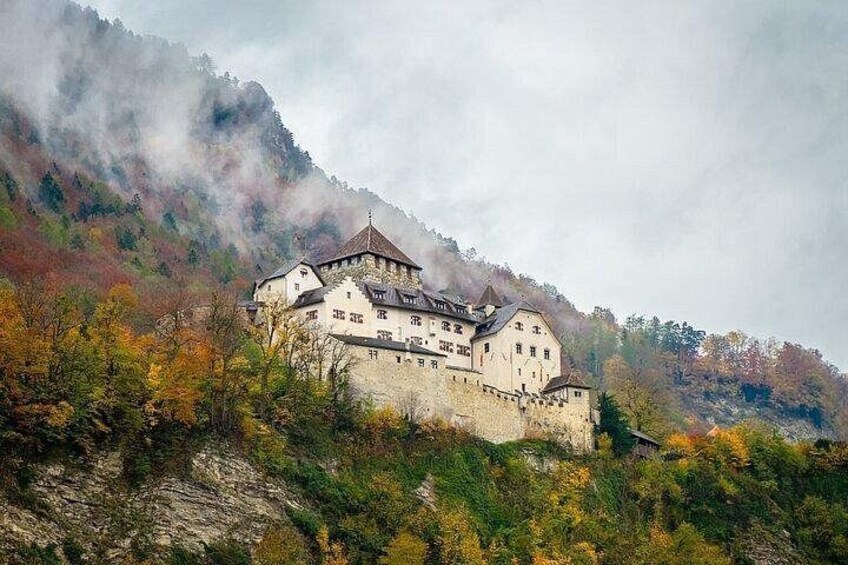 Private day trip from Zurich to Heidiland and Vaduz 3