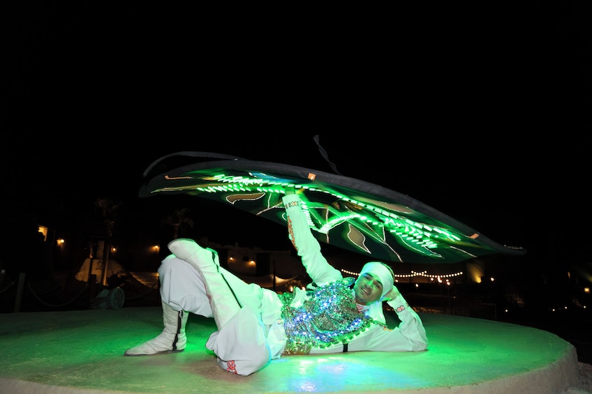 Tour Dubai: Luxury Desert Camp Safari, Dune Bashing, Quad Bike & Dinner 4