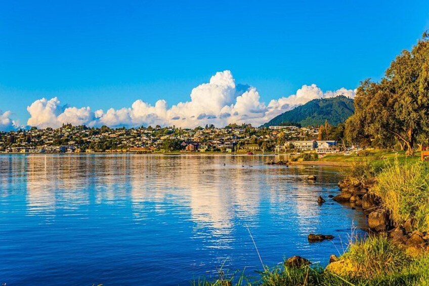 Private Tour Rotorua & Taupo - Waiotapu Wonderland & Huka falls 1