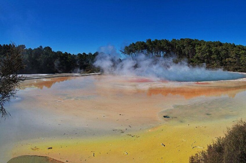 Private Tour Rotorua & Taupo - Waiotapu Wonderland & Huka falls 2