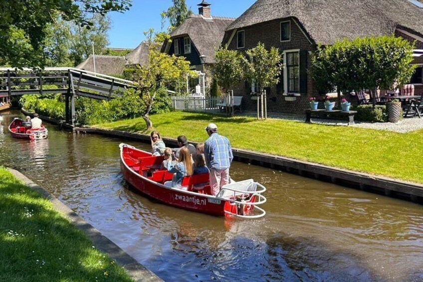From Amsterdam to Giethoorn Day Trip & Guided Canal Cruise 5